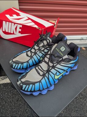 Nike Shox Gradient Blue Mesh Running Shoes